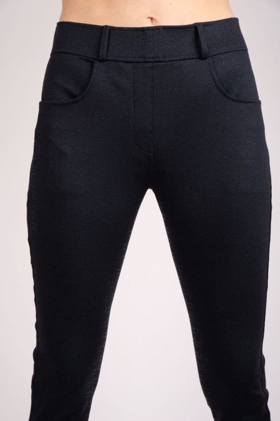 Montar Aisha Rijbroek